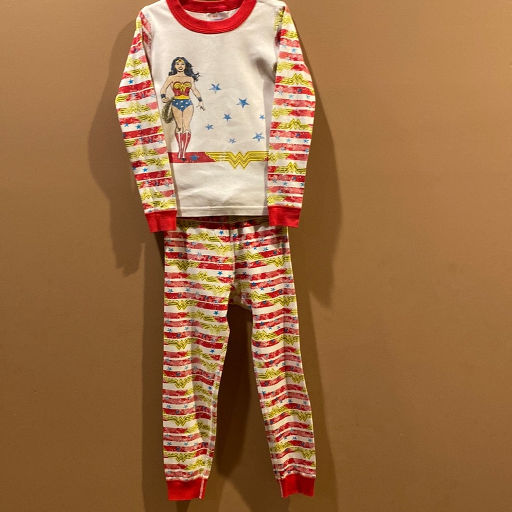 Hanna Andersson pajamas.  Wonder Woman. Girls size 6-7 120cm